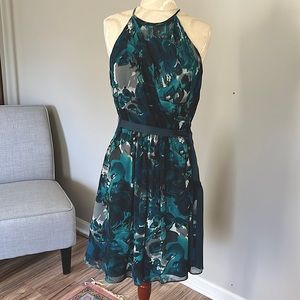 Ann Taylor Women’s Dress Size 6 High Neck - Flare